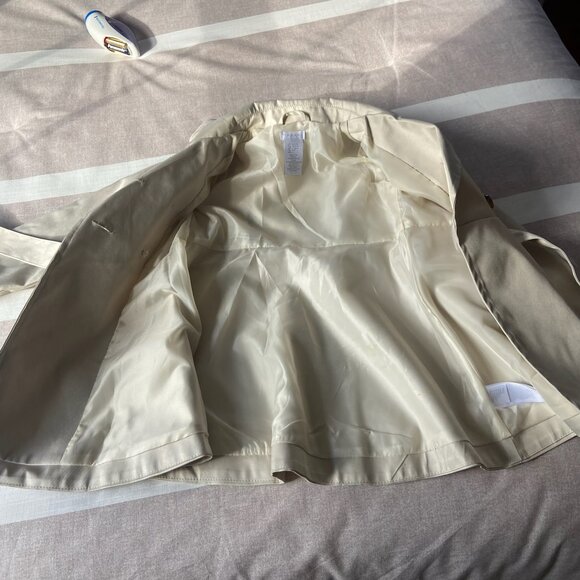 EUC Tahari Stylish Beige Ruffle Trench Coat with Belt Girls Sz XS (4) - Picture 3 of 6